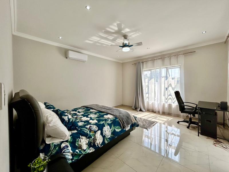 5 Bedroom Property for Sale in Xanadu North West